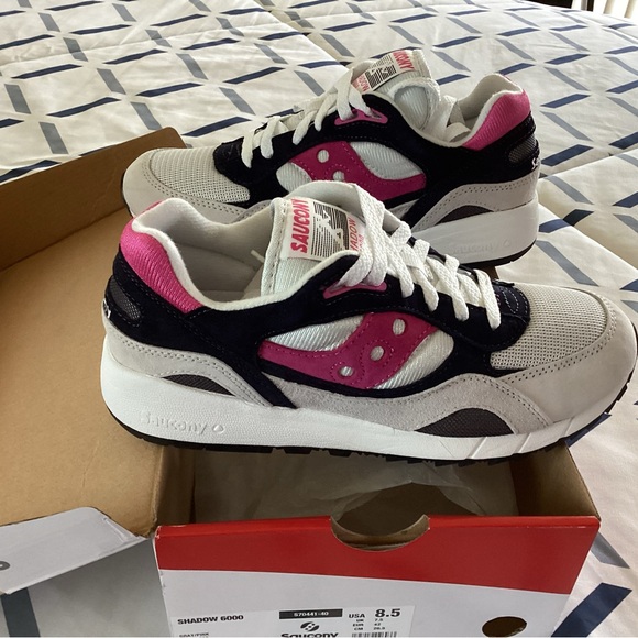 Saucony Originals Shadow 6000 in Gray and Pink - Picture 4 of 6